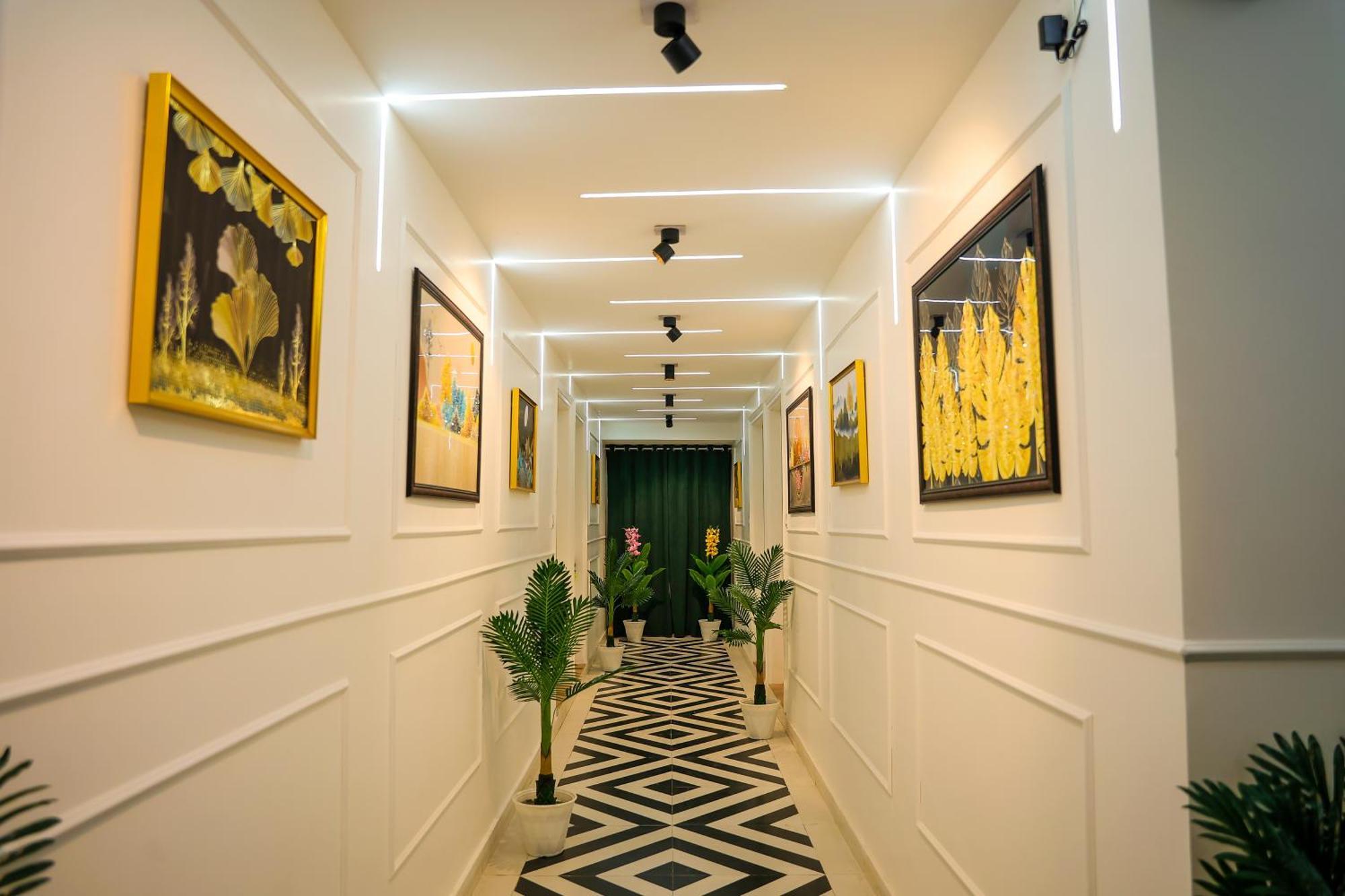 Agrah Stay - Kasa Lusso Stay ฟารีดาบัด ภายนอก รูปภาพ
