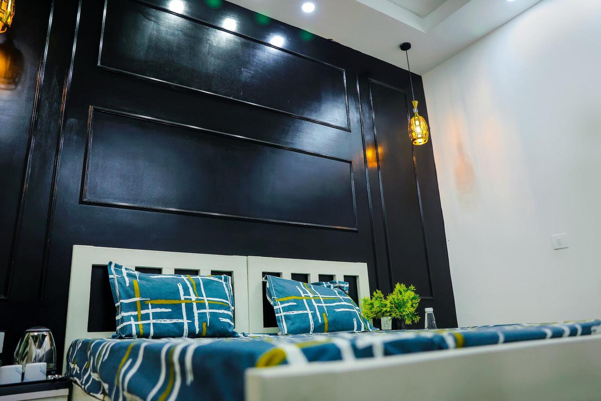 Agrah Stay - Kasa Lusso Stay ฟารีดาบัด ภายนอก รูปภาพ