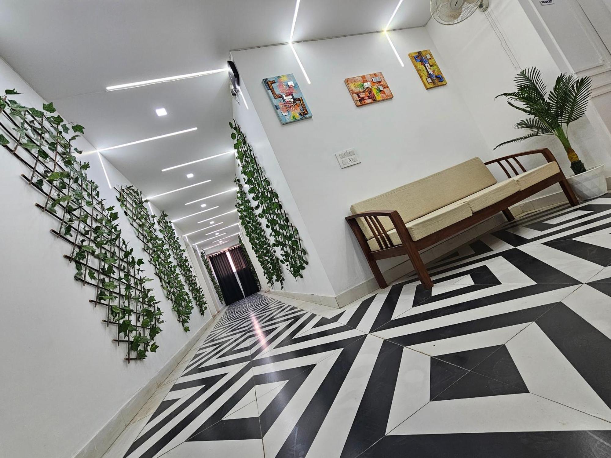 Agrah Stay - Kasa Lusso Stay ฟารีดาบัด ภายนอก รูปภาพ