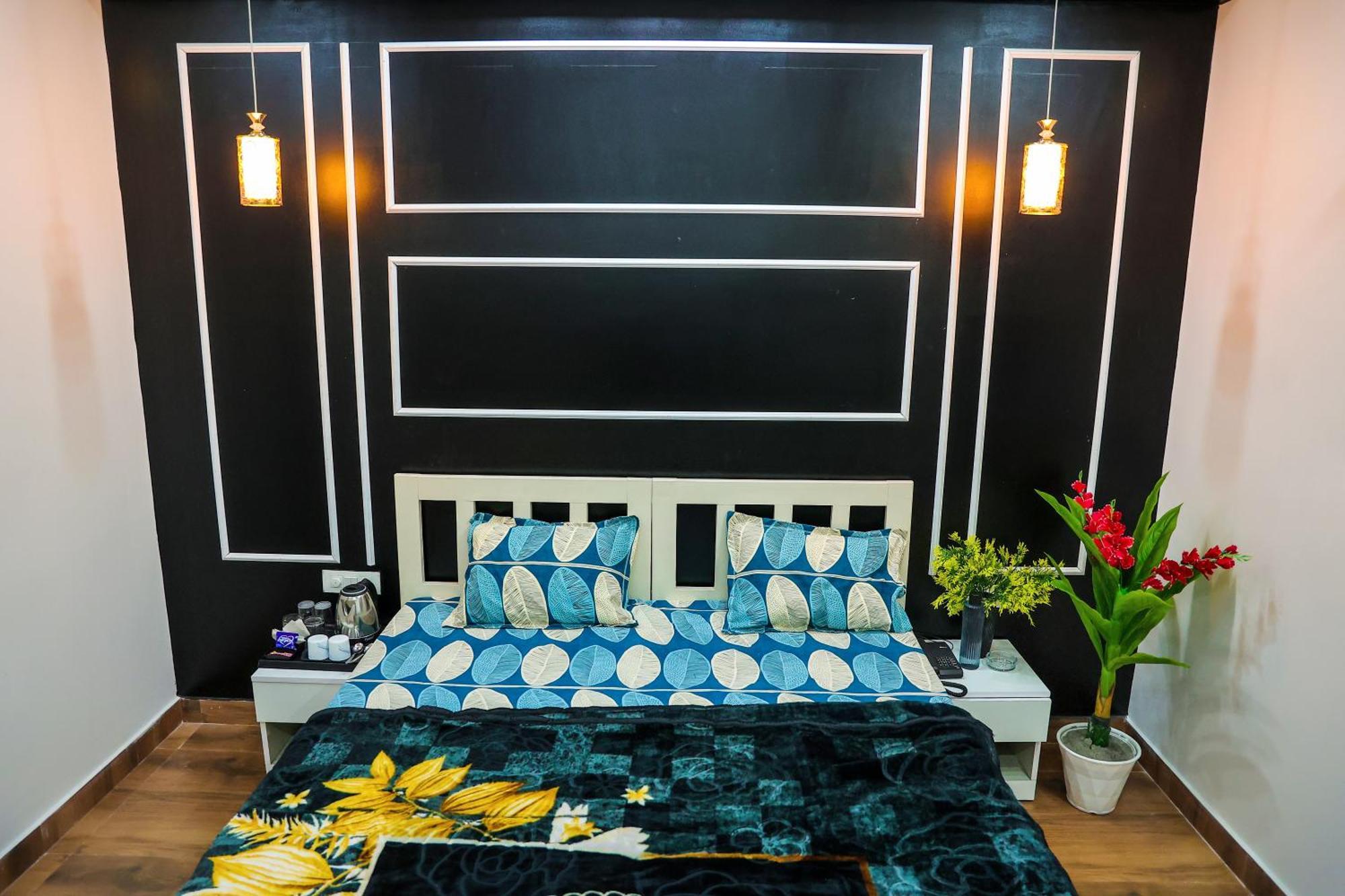 Agrah Stay - Kasa Lusso Stay ฟารีดาบัด ภายนอก รูปภาพ