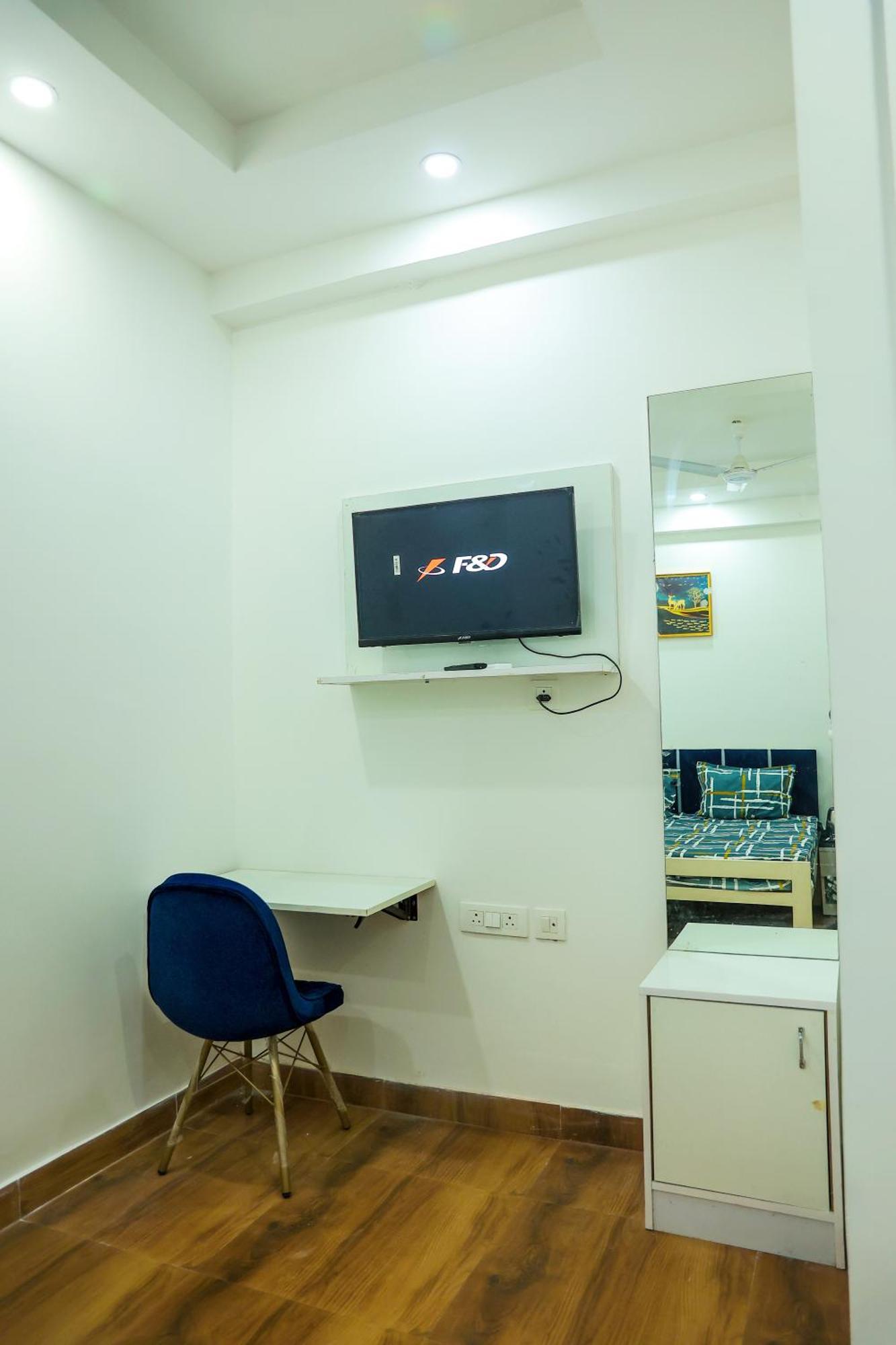 Agrah Stay - Kasa Lusso Stay ฟารีดาบัด ภายนอก รูปภาพ
